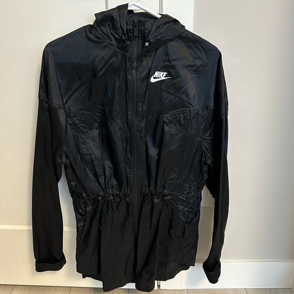 NIKE Women’s Jacket - Picture 1 of 5